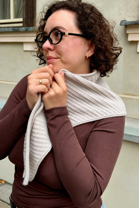 Chustka z wełny merino Super Geelong | Marisol 2