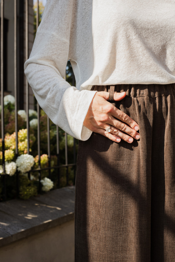 Szerokie spodnie z lyocellu i modalu