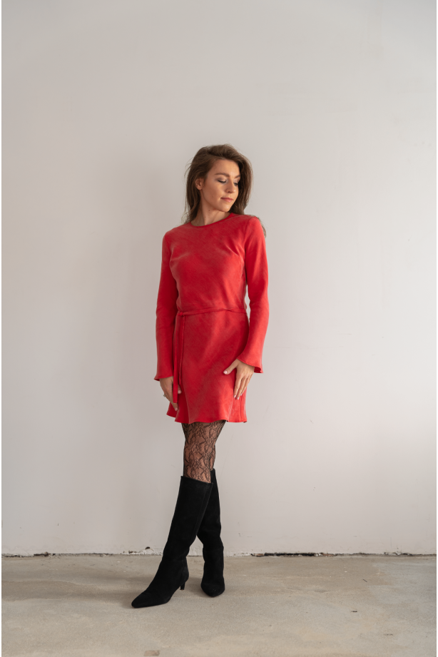 Czerwona sukienka ze skosu mini