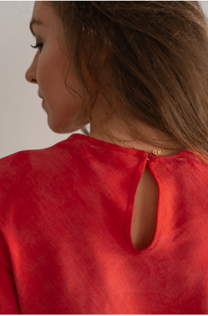 Czerwona sukienka ze skosu mini