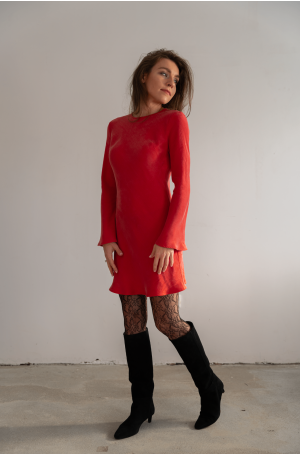 Czerwona sukienka ze skosu mini