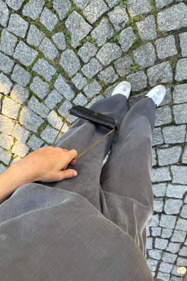 Szerokie spodnie z lyocellu i modelu