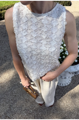 Top na szerokich ramiączkach