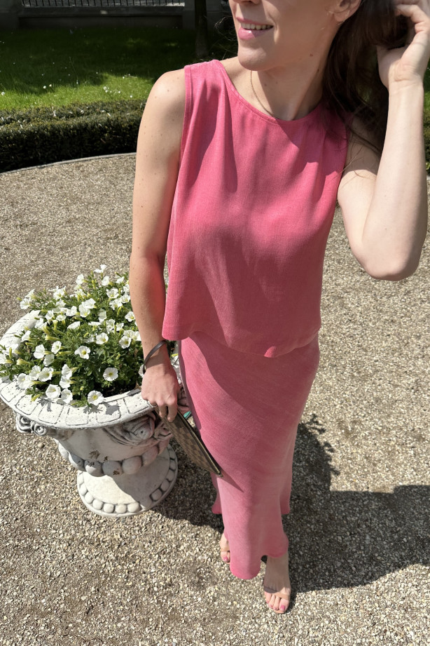 Top na szerokich ramiączkach