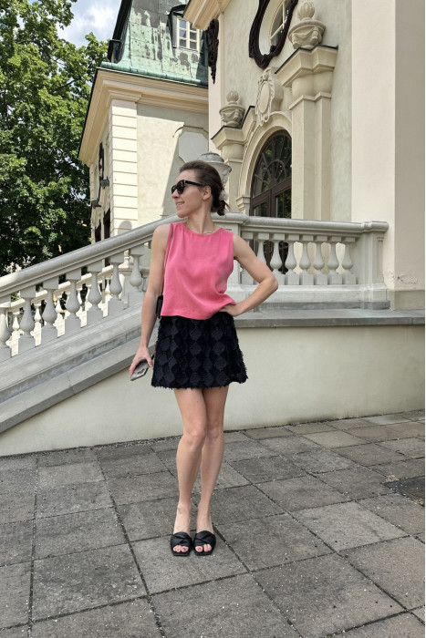 Top na szerokich ramiączkach