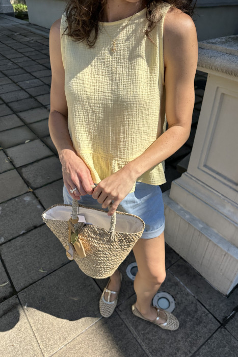 Muślinowa topka Belle – na grubych ramiączkach z baskinką | MARISOL 2