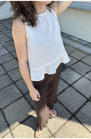 Muślinowa topka Belle – na grubych ramiączkach z baskinką | MARISOL