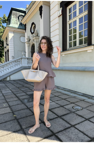 Muślinowa topka Belle – na grubych ramiączkach z baskinką | MARISOL