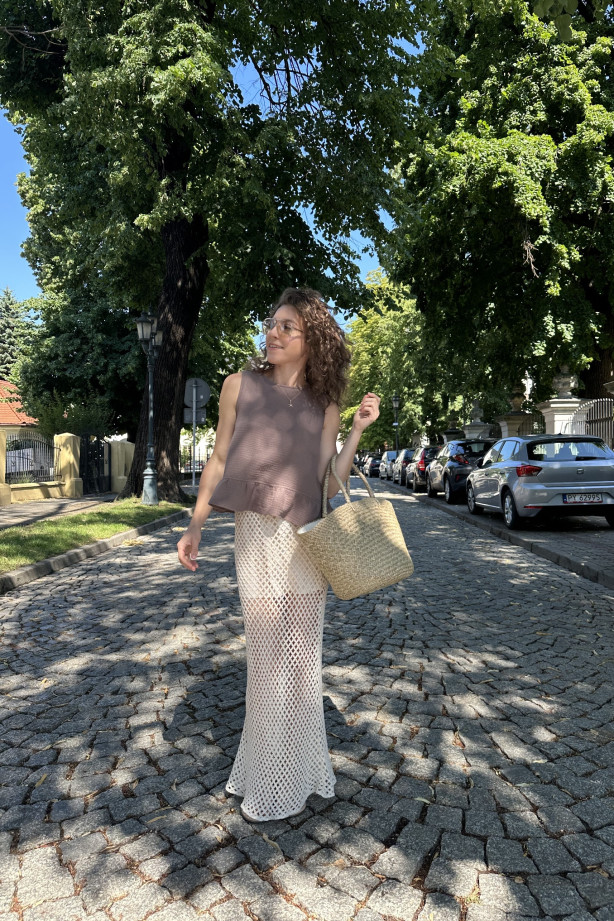 Muślinowa topka Belle – na grubych ramiączkach z baskinką | MARISOL