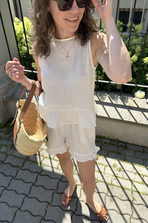 Szorty muślinowe z falbanką – 100% bawełna | MARISOL