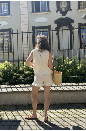 Szorty muślinowe z falbanką – 100% bawełna | MARISOL