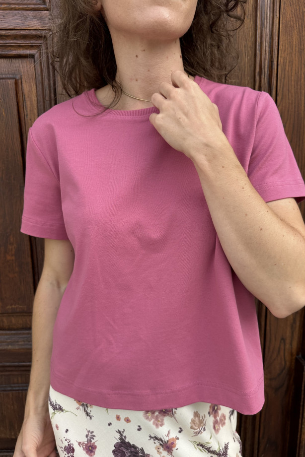 T-shirt damski Vintage Rose – pudełkowy krój, krótki rękaw | Marisol