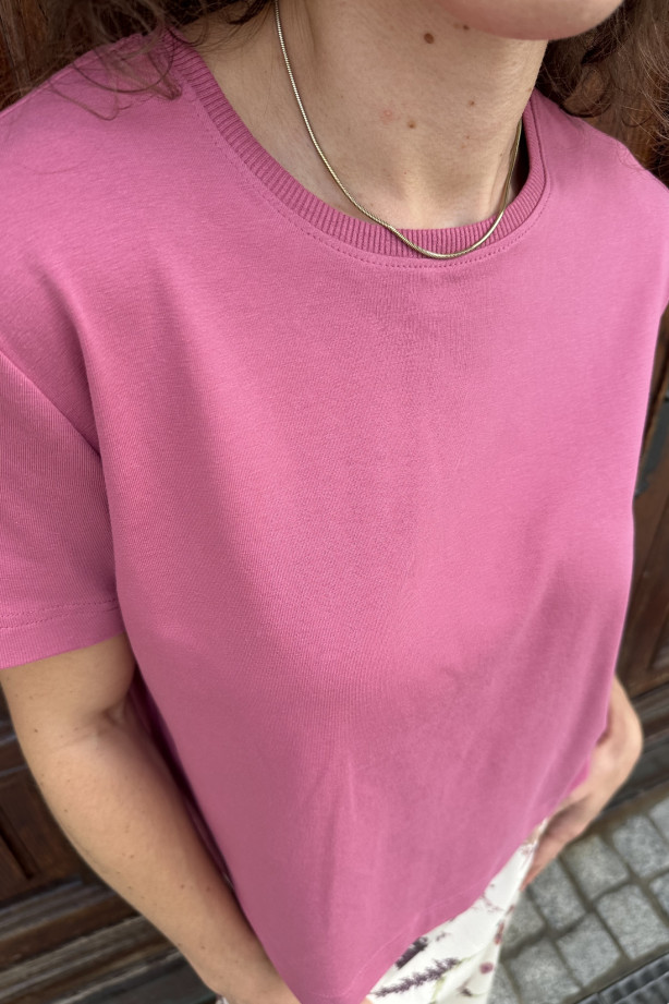 T-shirt damski Vintage Rose – pudełkowy krój, krótki rękaw | Marisol