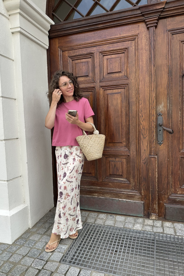 T-shirt damski Vintage Rose – pudełkowy krój, krótki rękaw | Marisol