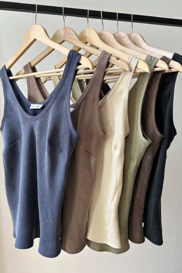 Top Vera – elegancki top na szerokich ramiączkach | Marisol