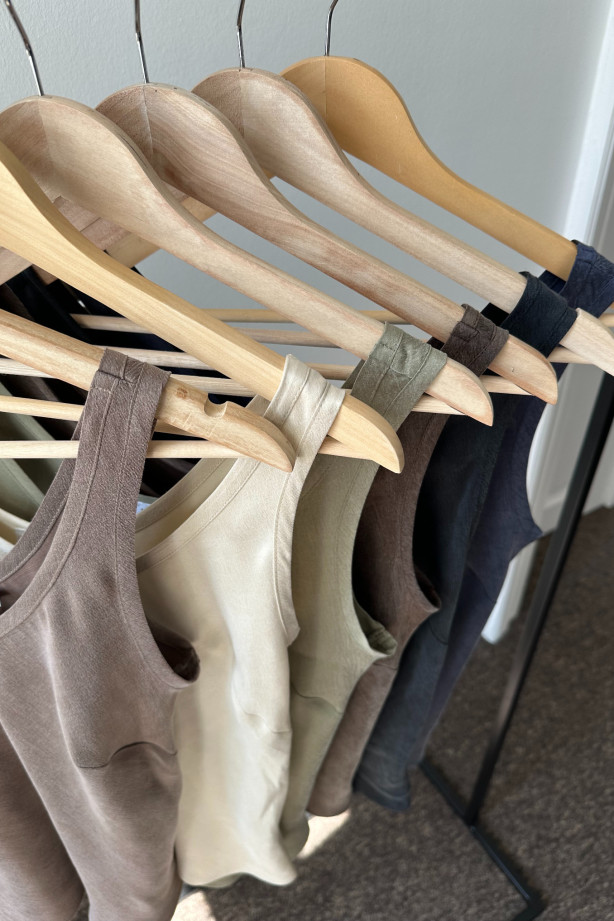 Top Vera – elegancki top na szerokich ramiączkach | Marisol