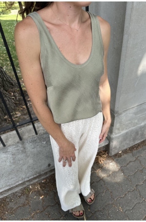 Top Vera – elegancki top na szerokich ramiączkach | Marisol