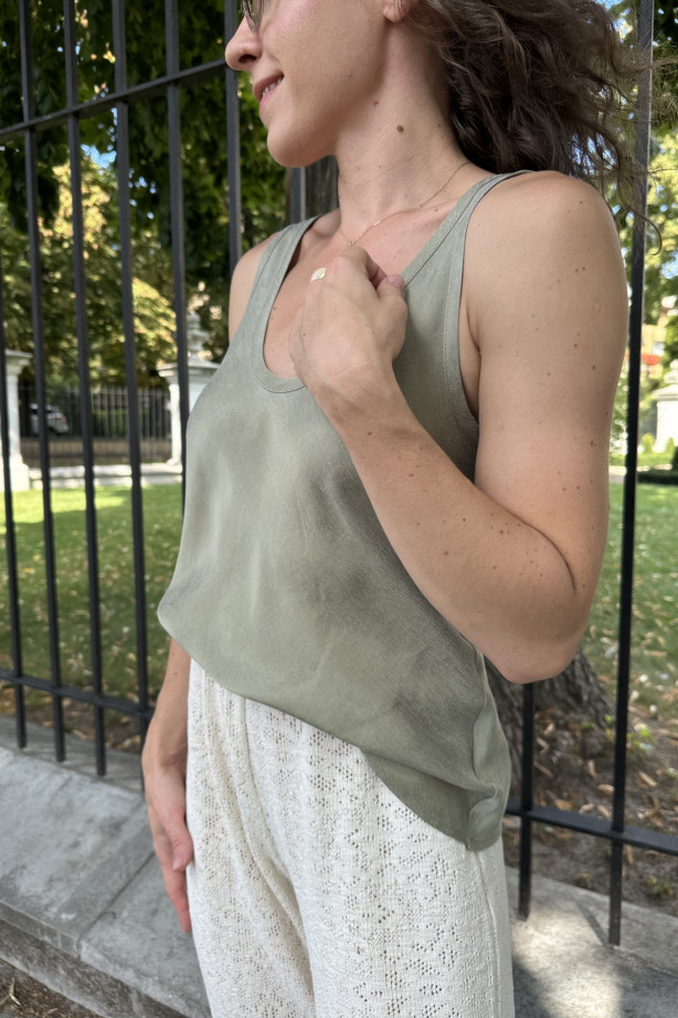 Top Vera – elegancki top na szerokich ramiączkach | Marisol