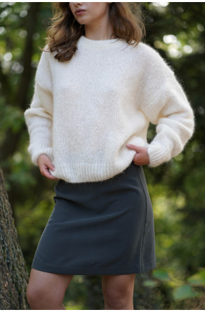 Spódniczka trapezowa przed kolano z zamkiem i szlufkami | MARISOL