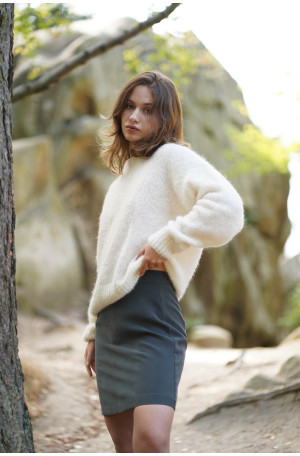 Spódniczka trapezowa przed kolano z zamkiem i szlufkami | MARISOL