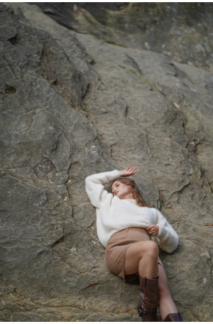 Spódniczka trapezowa przed kolano z zamkiem i szlufkami | MARISOL