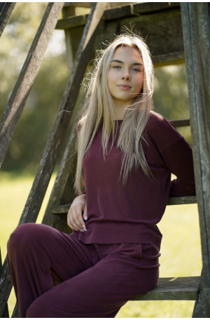 Szerokie bordowe spodnie damskie z wiskozy na gumie | MARISOL