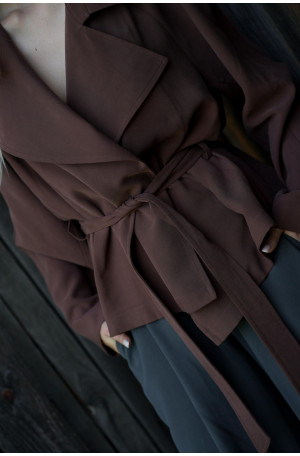 Kurtka Terra Chocolate – krótki trencz w kolorze czekoladowym | Marisol