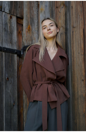 Kurtka Terra Chocolate – krótki trencz w kolorze czekoladowym | Marisol