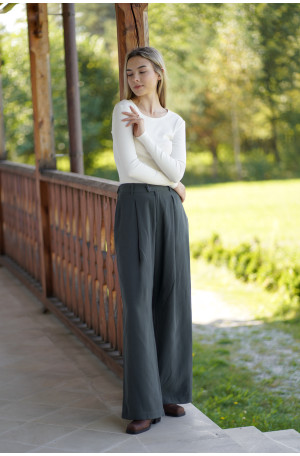 Spodnie Boston – klasyczne spodnie z zakładką i szerszą nogawką | Marisol