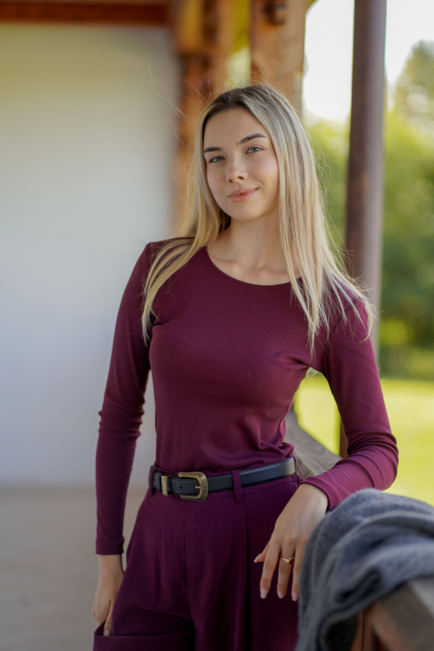 Longsleeve Classic Winę z prążkowanej dzianiny | Marisol