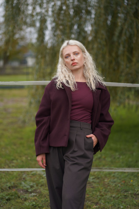 Kurtka wełniana oversize w fasonie pudełkowym – elegancka, diagonal | Marisol 2