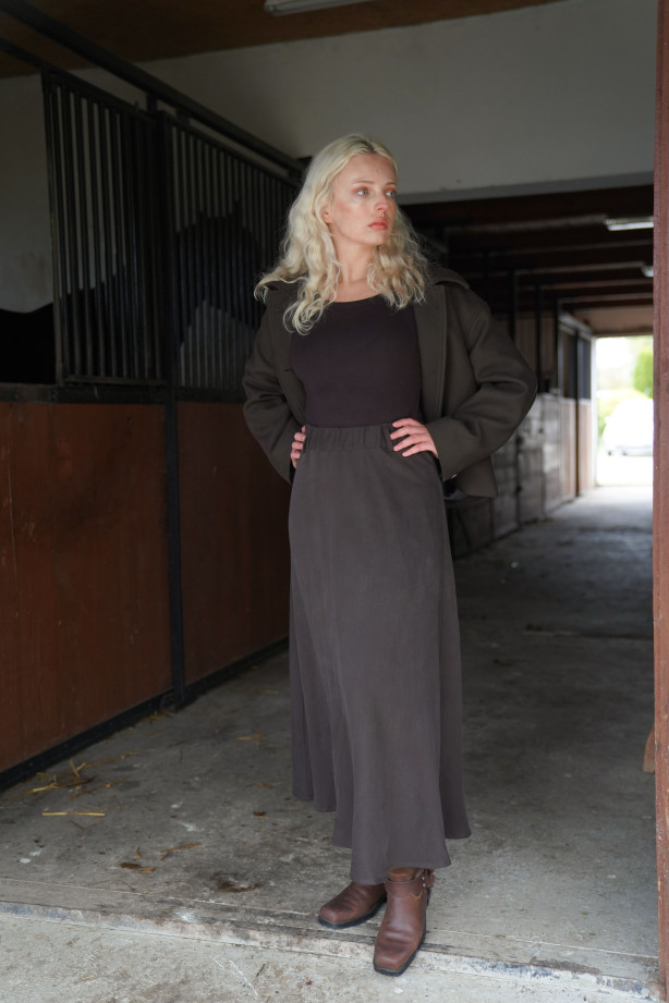 Spódnica Mocha – czekoladowa spódnica midi na gumie | Marisol