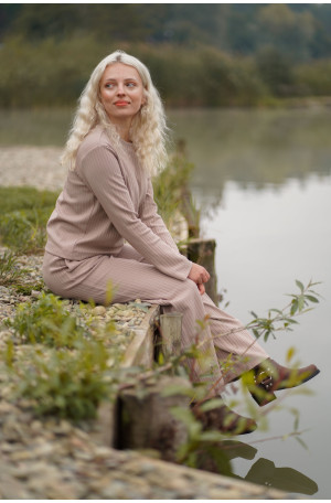 Spodnie z szeroką nogawką – eleganckie, wygodne, polska produkcja | Marisol