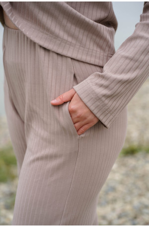 Spodnie z szeroką nogawką – eleganckie, wygodne, polska produkcja | Marisol