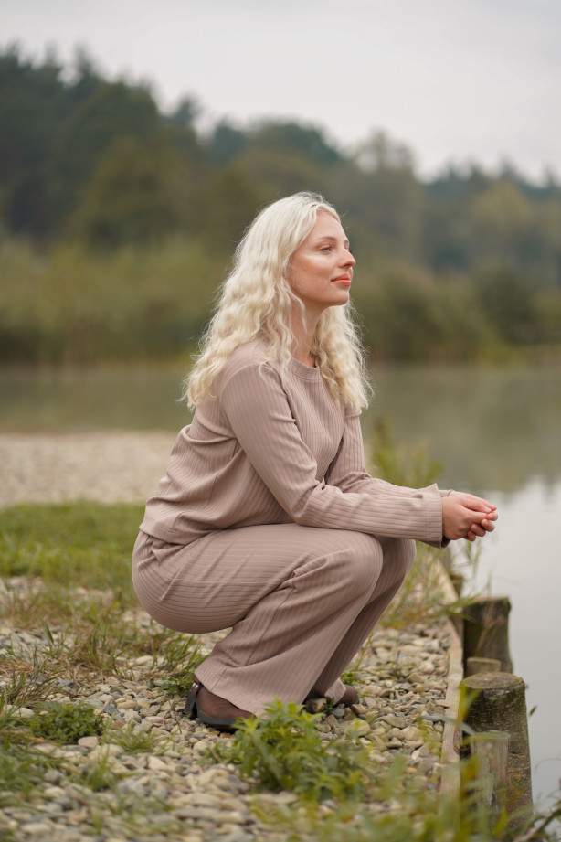 Longsleeve z grubego prążka – klasyczny fason, polska dzianina | Marisol