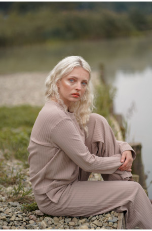 Longsleeve z grubego prążka – klasyczny fason, polska dzianina | Marisol