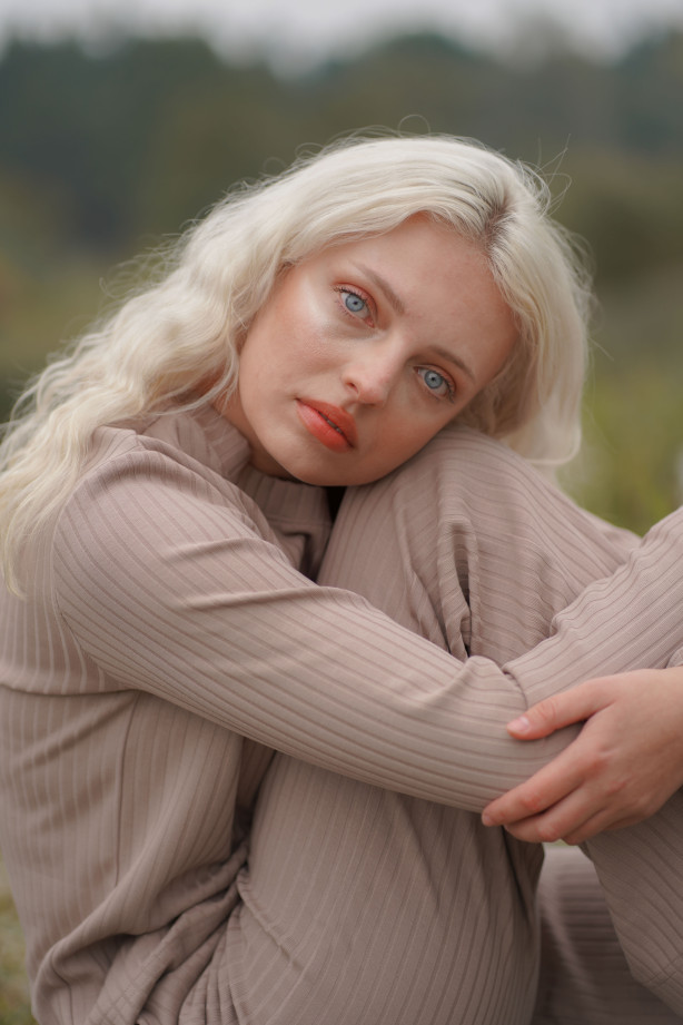 Longsleeve z grubego prążka – klasyczny fason, polska dzianina | Marisol