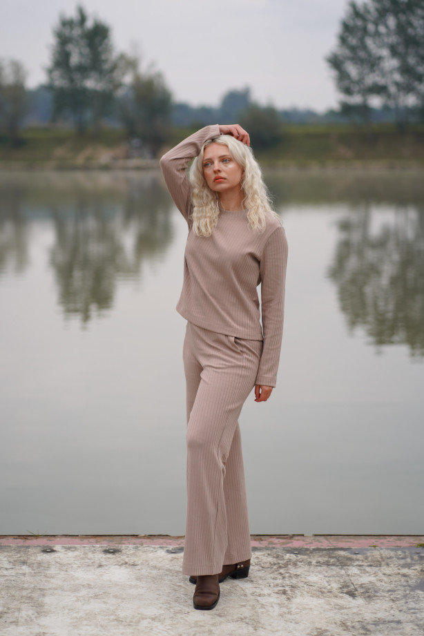 Longsleeve z grubego prążka – klasyczny fason, polska dzianina | Marisol