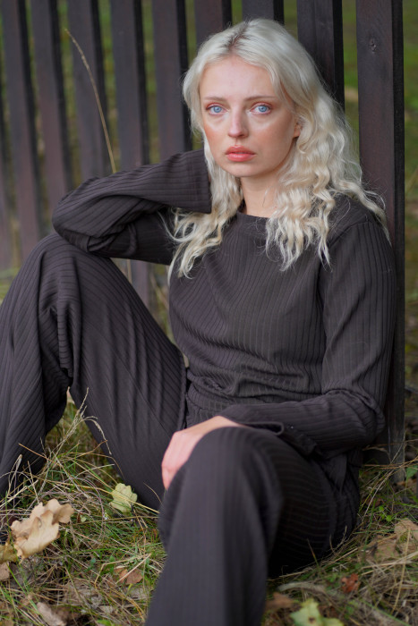 Longsleeve z grubego prążka – klasyczny fason, polska dzianina | Marisol