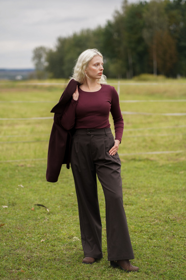 Spodnie wełniane Carlton – klasyczne, z zakładkami i szerszą nogawką | Marisol