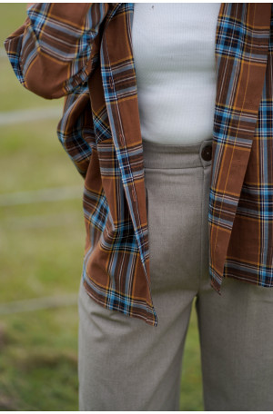 Spodnie wełniane Carlton – klasyczne, z zakładkami i szerszą nogawką | Marisol