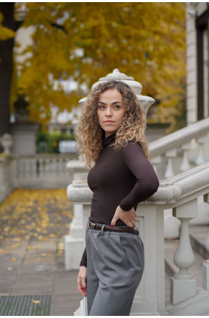 Wełniane spodnie z prostą nogawką i gumą w pasie | Marisol