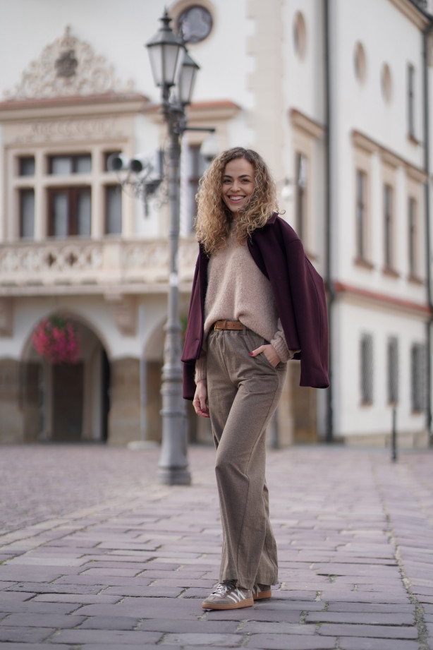 Wełniane spodnie z prostą nogawką i gumą w pasie | Marisol