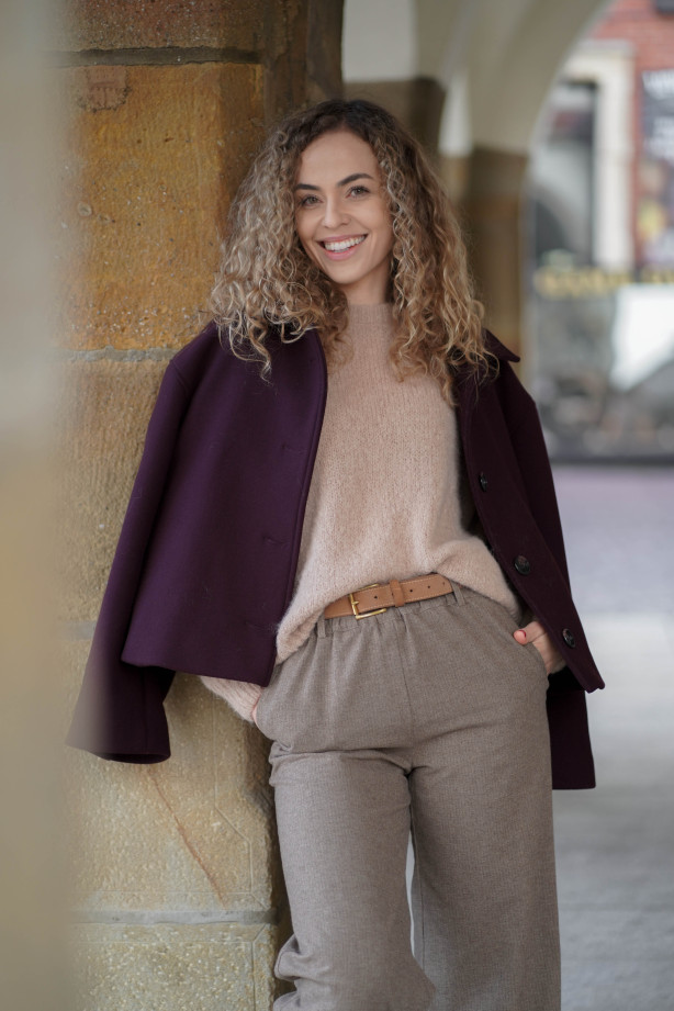 Wełniane spodnie z prostą nogawką i gumą w pasie | Marisol