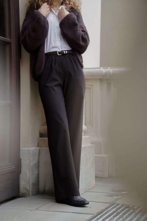 Wełniane spodnie z prostą nogawką i gumą w pasie | Marisol Wełniane spodnie z prostą nogawką i gumą w pasie | Marisol