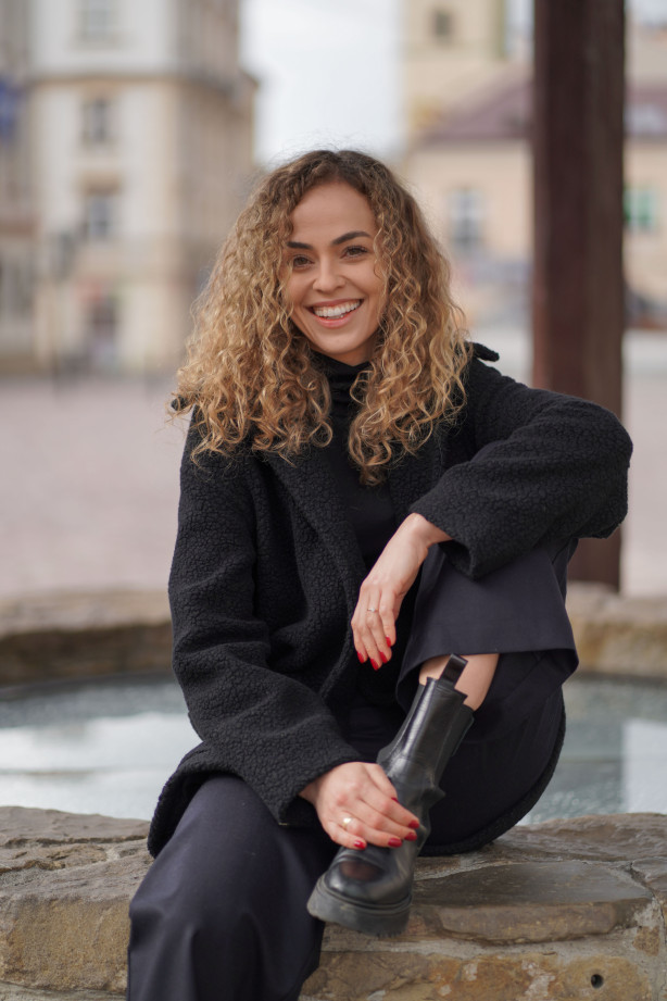 Wełniane spodnie z prostą nogawką i gumą w pasie | Marisol Wełniane spodnie z prostą nogawką i gumą w pasie | Marisol