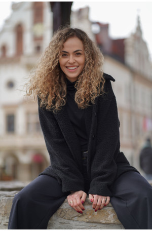 Kurtka Marlow – długa kurtka z wełny o strukturze baranka | Marisol