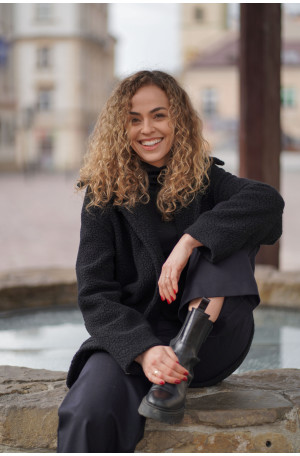 Kurtka Marlow – długa kurtka z wełny o strukturze baranka | Marisol