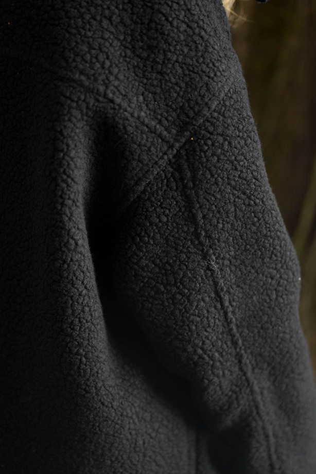 Kurtka Marlow – długa kurtka z wełny o strukturze baranka | Marisol Kurtka Marlow – długa kurtka z wełny o strukturze baranka | Marisol