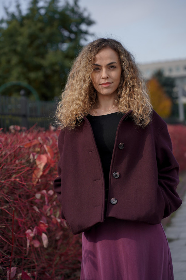 Spódnica Mocha – bordowa spódnica midi na gumie | Marisol Spódnica Mocha – bordowa spódnica midi na gumie | Marisol